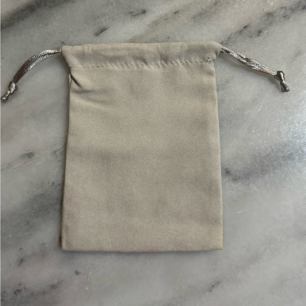 Kendra Scott Jewelry Dust Bags - Picture 5 of 6